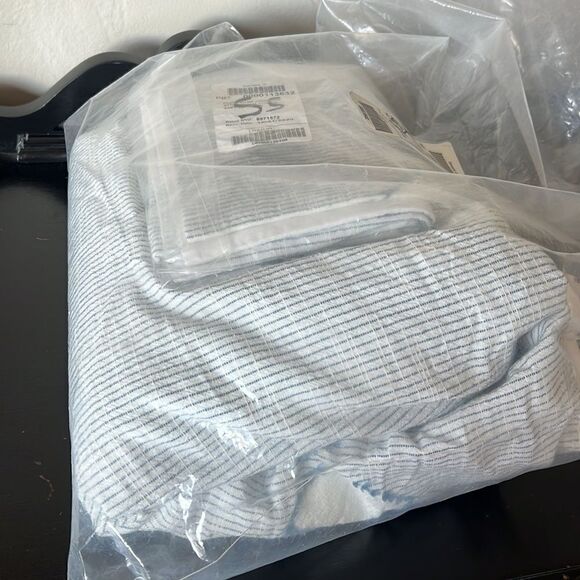 Pottery Barn Teen Plant Dyed Diamond Trim Duvet Cover and sham - Picture 11 of 11